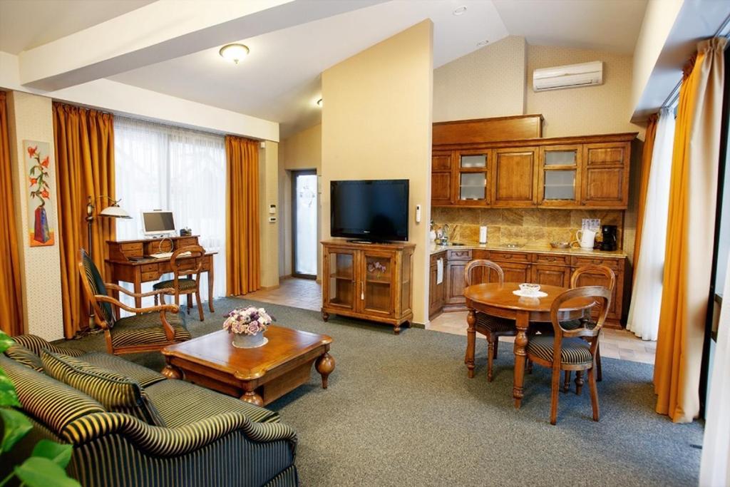 Jaukus Friedricho Pasazo Apartamentai ไคลเพดา ภายนอก รูปภาพ